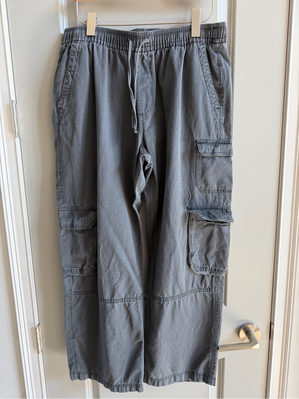 Old Navy Mid Rise Wide Leg Comfort Waistband Cargo Pant